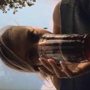 Meet your Posher, Jillian